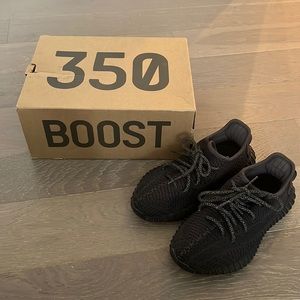 Yeezy Boost 350 V2
